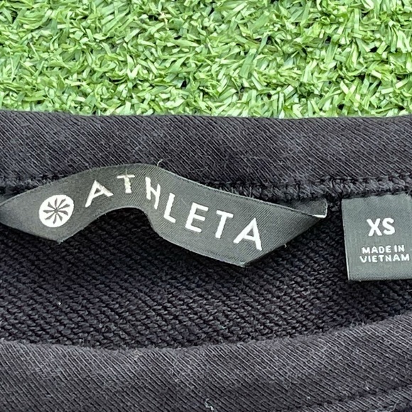 Athleta Raw Edge Cropped Sweatshirt size XS Preowned great condition casual - Picture 3 of 6